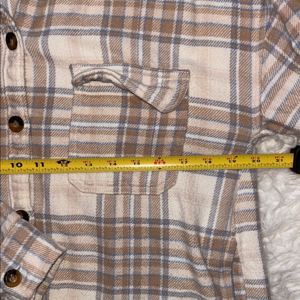Hollister Women’s Boyfriend Fit Plaid Shacket, Size Medium - Picture 7 of 15